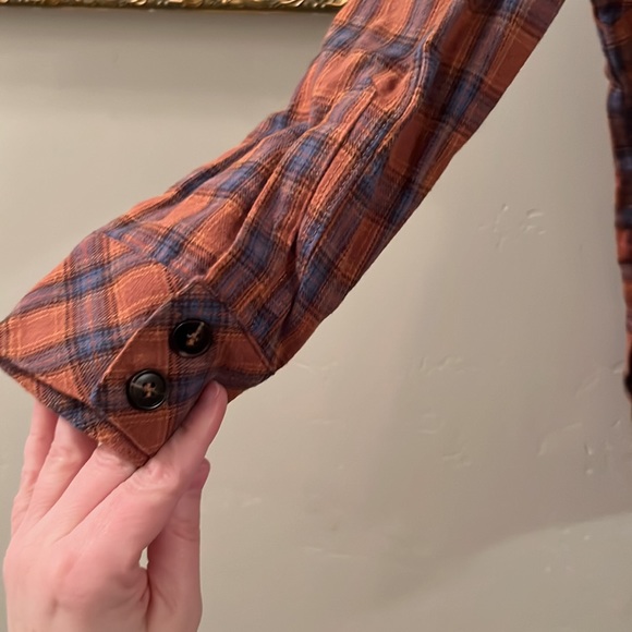 Women’s Long Sleeved Flannel Shirt, Size Large, Peace Love California, Blue - Picture 3 of 8